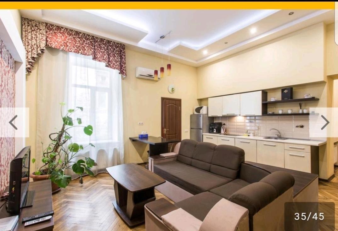 Ferienwohnung Apartmens Near Opera House Odessa Exterior foto