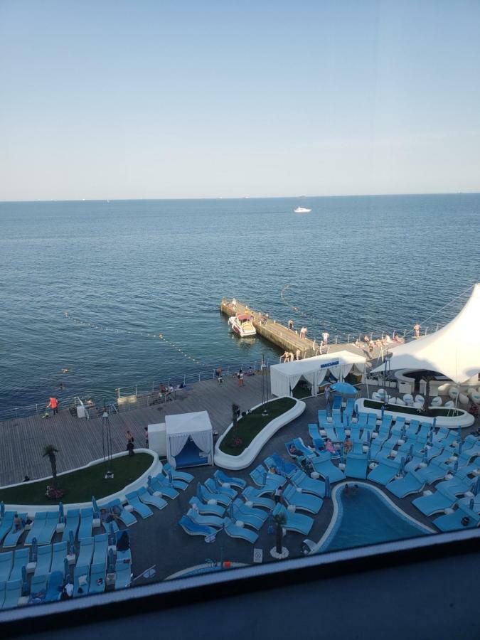 Ferienwohnung Apartmens Near Opera House Odessa Exterior foto
